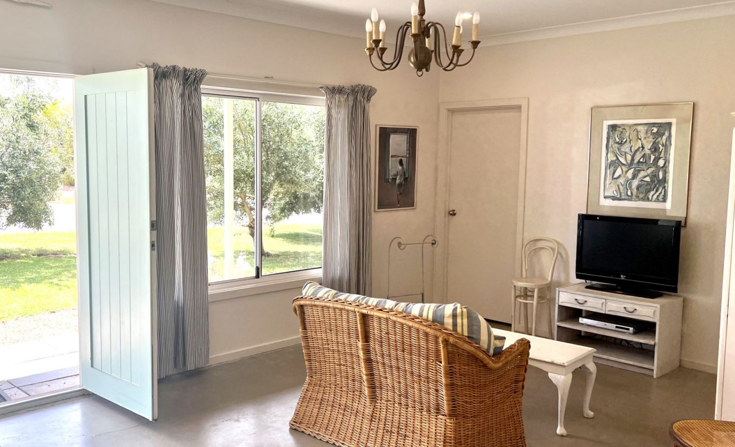 Pine Lodge Yorke Peninsula holiday & bookings