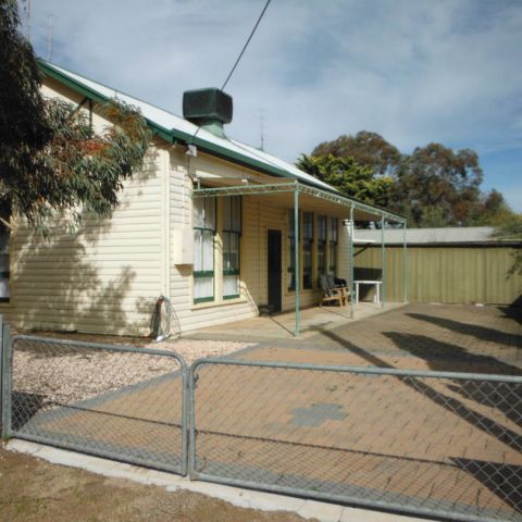 Twin Shack A_19 Aug 2012_08
