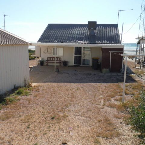 The Otago Beach Shack