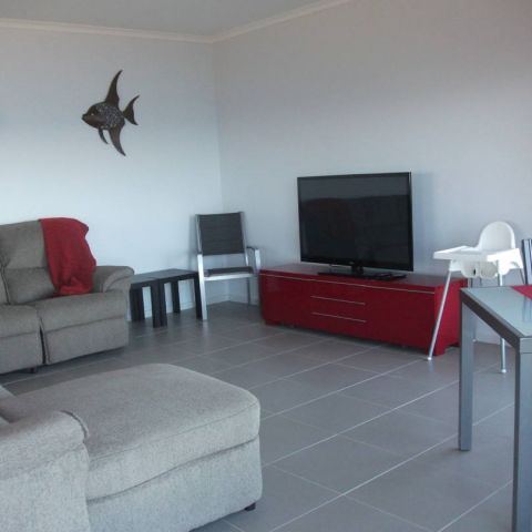 Beachfront Break_4 April 2012_01