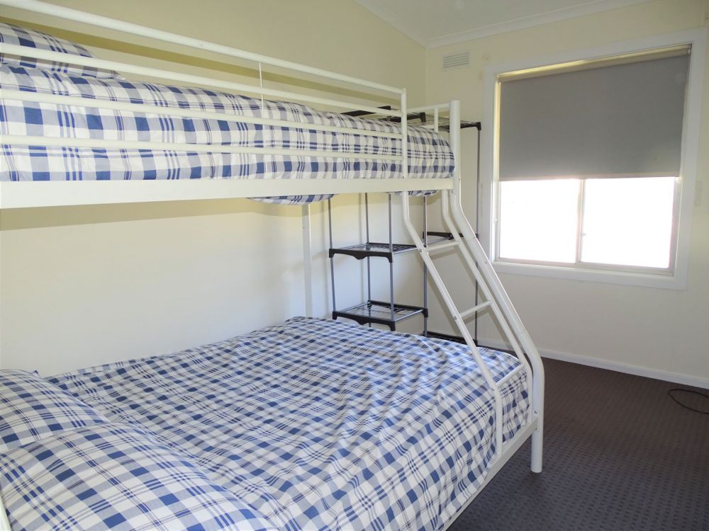 Yorke Peninsula Holiday Accommodation, Bj S Twin Bunk Bed